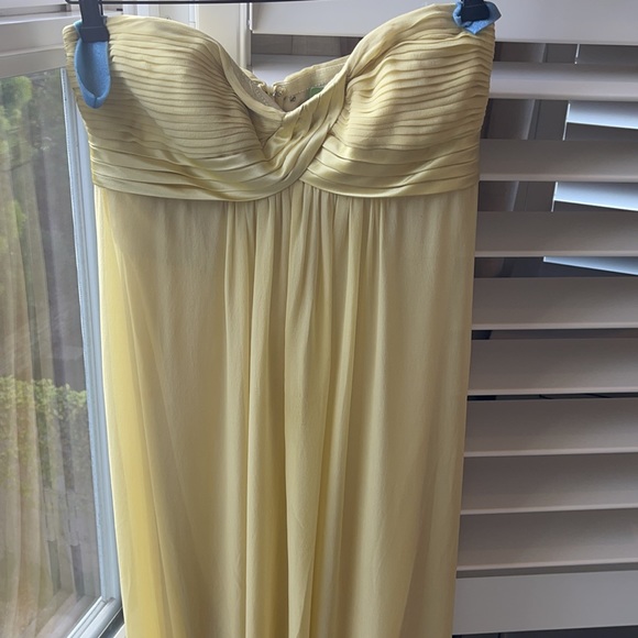 Dress - Picture 9 of 9